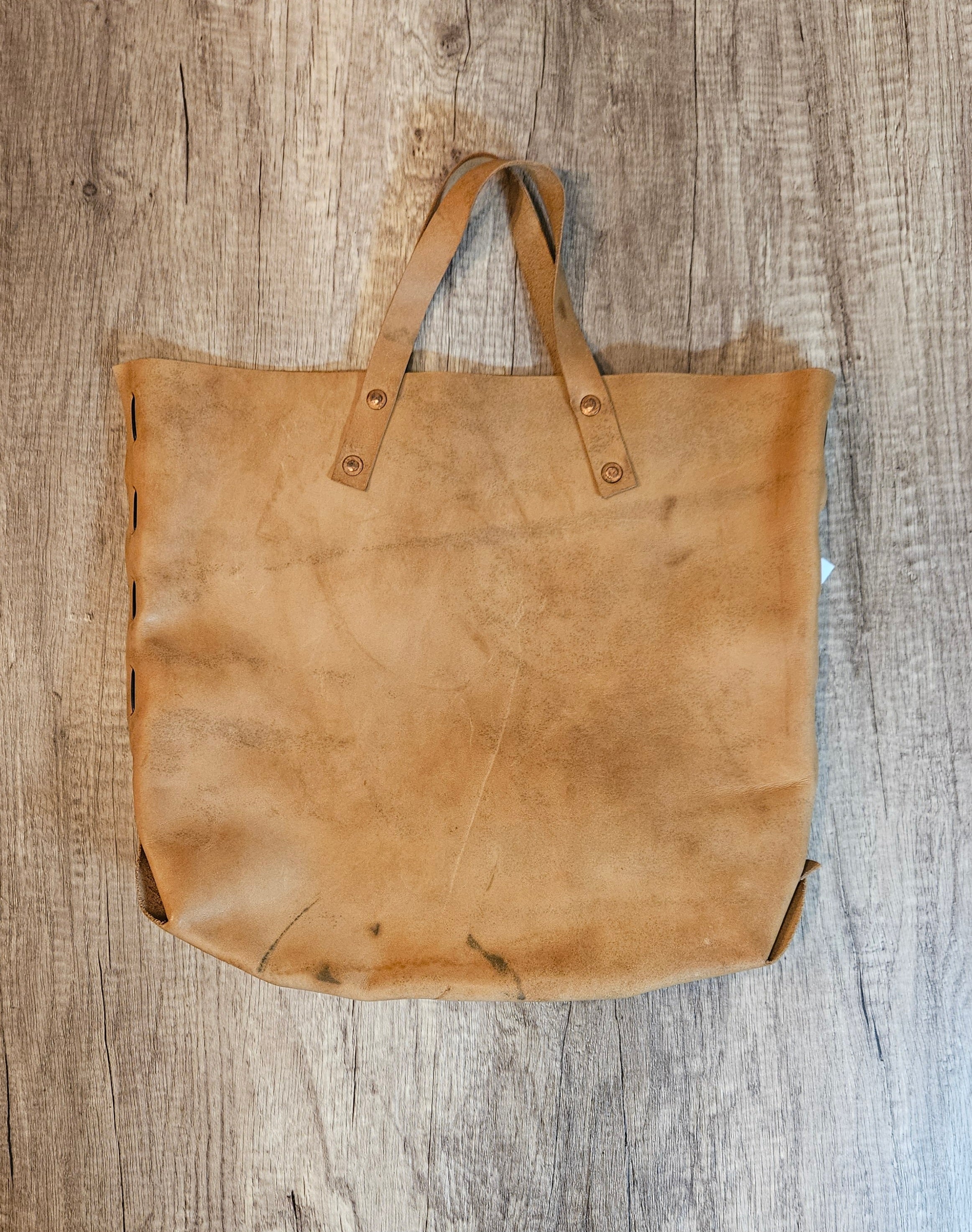 The Wildwood Leather Tote - Tan