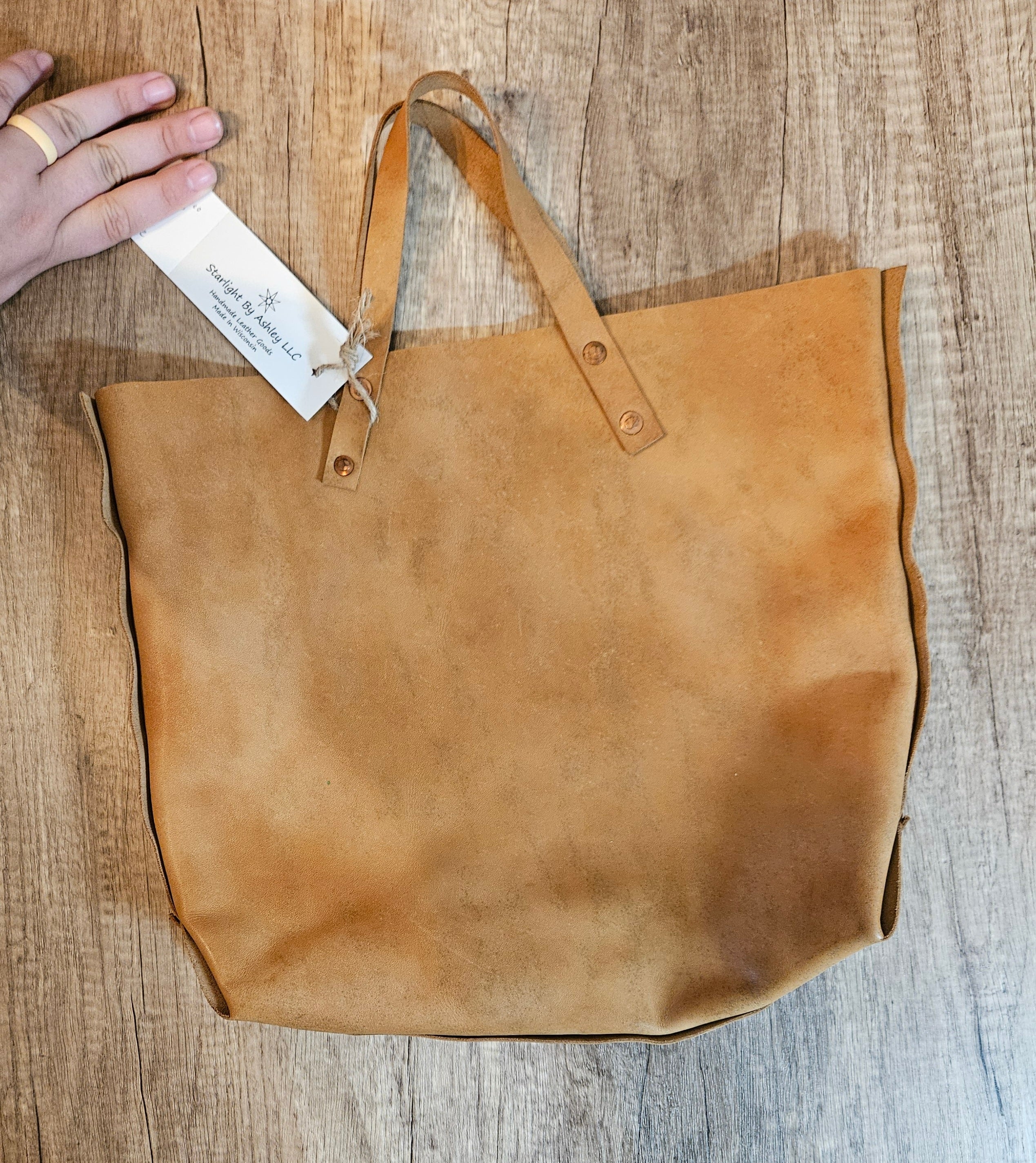 The Wildwood Leather Tote - Tan