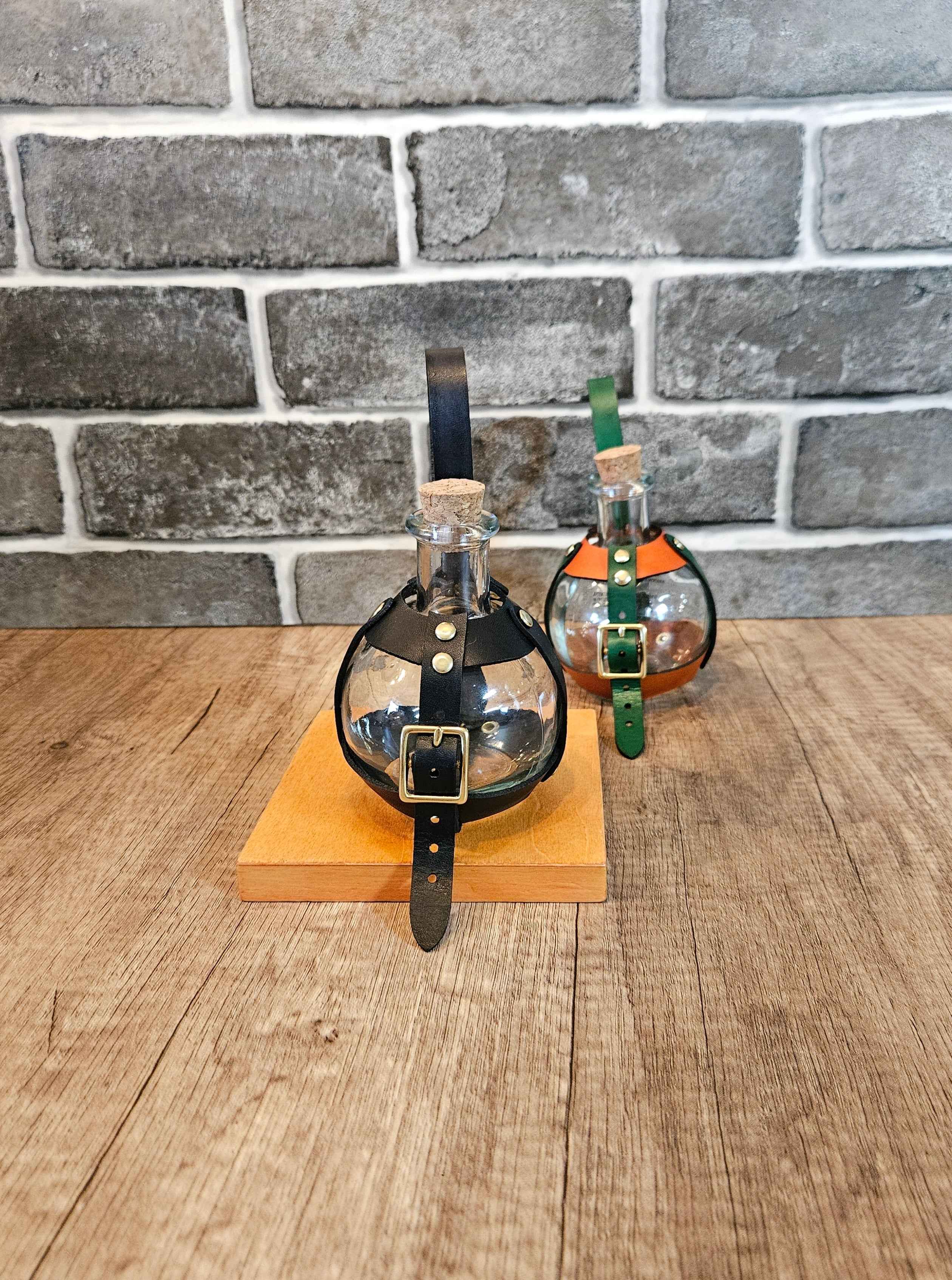 Handmade Leather Potion Bottle Belt Holster – Mini Dice Holder