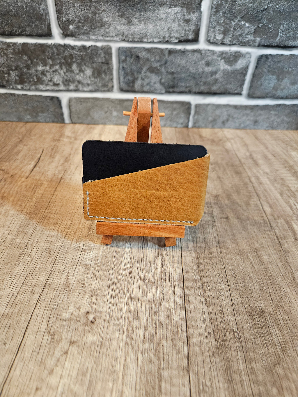 The Hearthside Pocket Trio Bison Leather Wallet & Keychain Gift Set