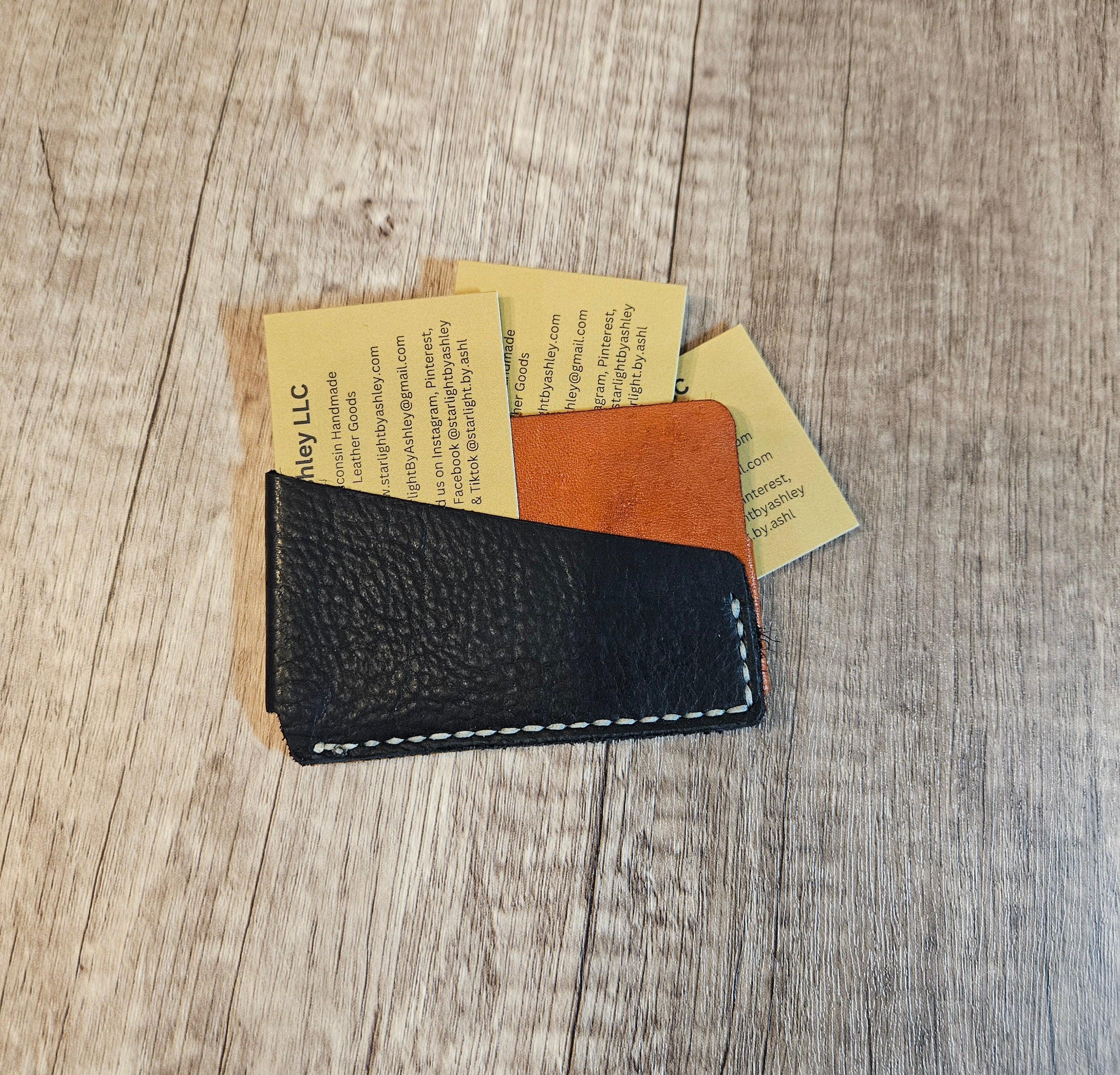 The Hearthside Pocket Trio Bison Leather Wallet & Keychain Gift Set