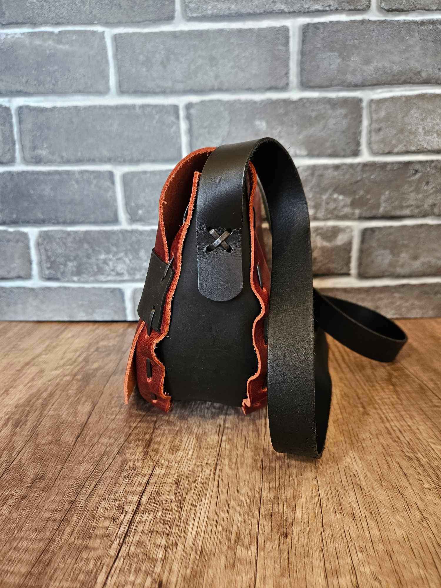 Handmade Leather Red Crossbody Purse - Stylish Shoulder Bag in Crimson Hue